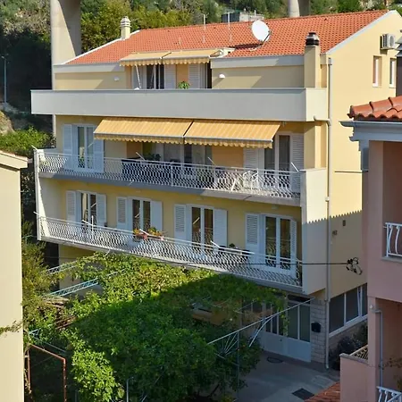 Appartement Ravlic Podgora